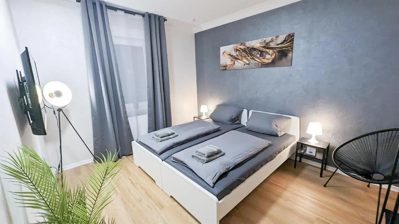 Alfa 4 Zimmer Apartment 8 Personen Netflix Inet Ebk Wm Trockner Stuttgart 0*,  Germany