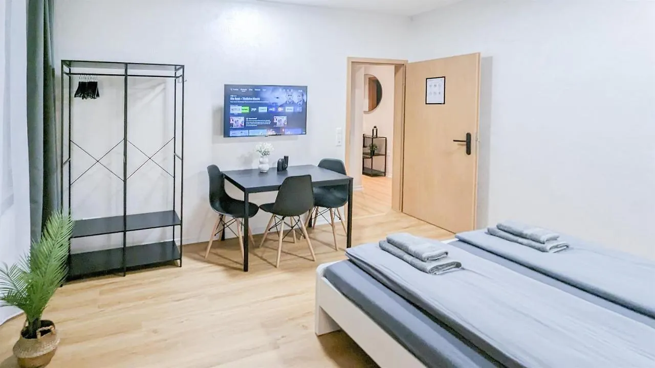 Alfa 4 Zimmer Apartment 8 Personen Netflix Inet Ebk Wm Trockner Stuttgart Germany