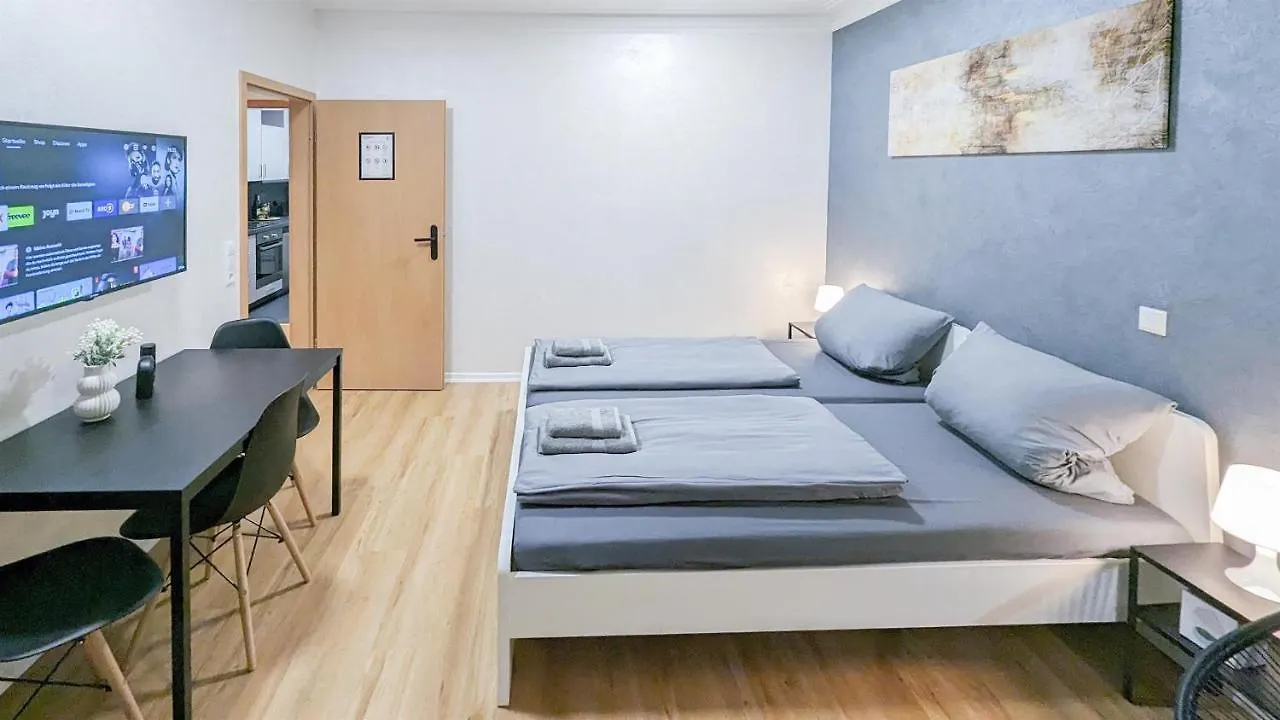 Alfa 4 Zimmer Apartment 8 Personen Netflix Inet Ebk Wm Trockner Stuttgart Germany