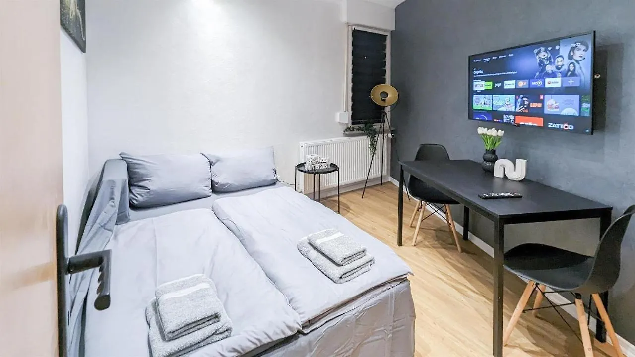 Alfa 4 Zimmer Apartment 8 Personen Netflix Inet Ebk Wm Trockner Stuttgart